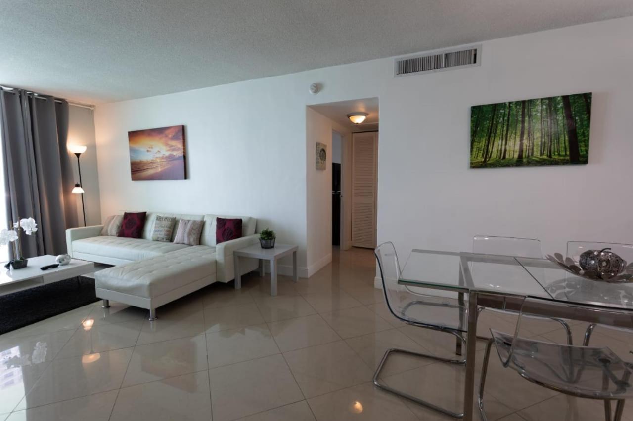 Apartments At Tides Hollywood Extérieur photo